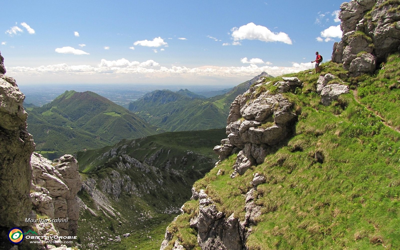 15 Panorama verso le pianure....JPG